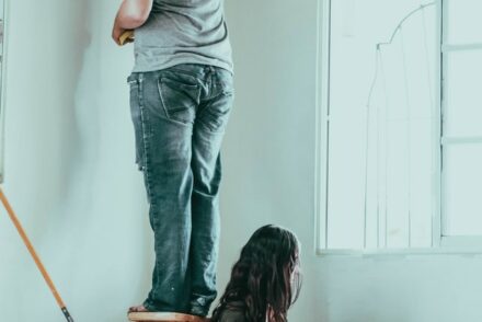 Moving out photo by Roselyn Tirado on Unsplash