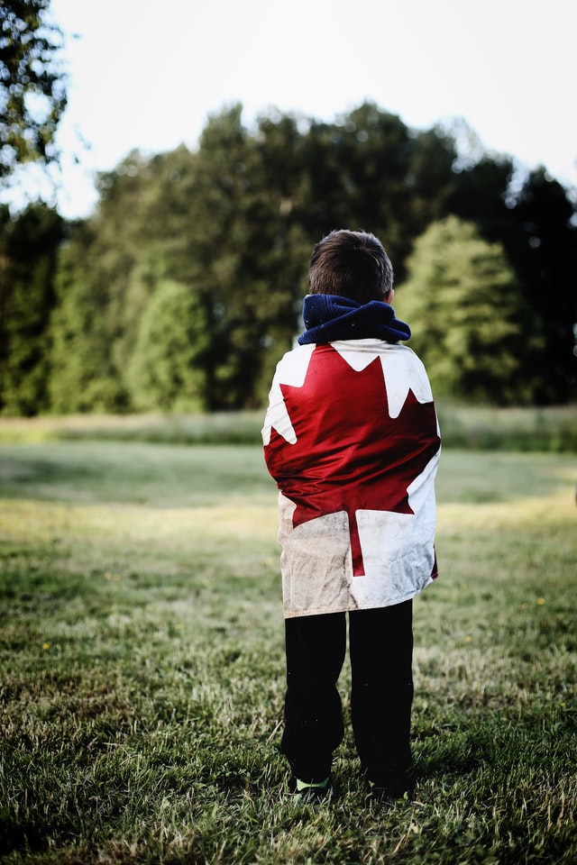 Moving to Toronto photo by Ksenia Makagonova on Unsplash.