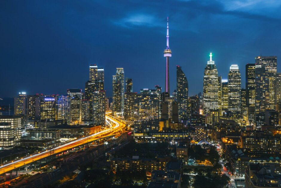 what to see in downtown toronto