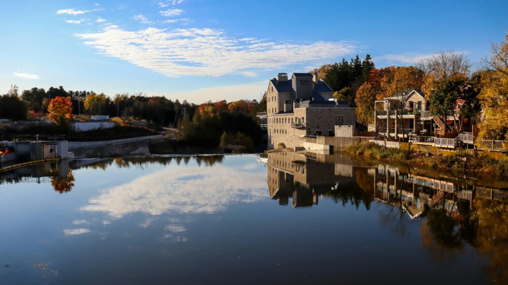 Peaceful panoramic shot of Elora.